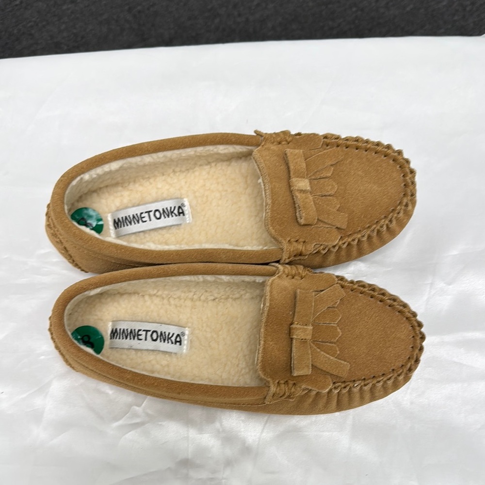 Minnetonka Tan Suede Moccasins Brand New With Out Tags !